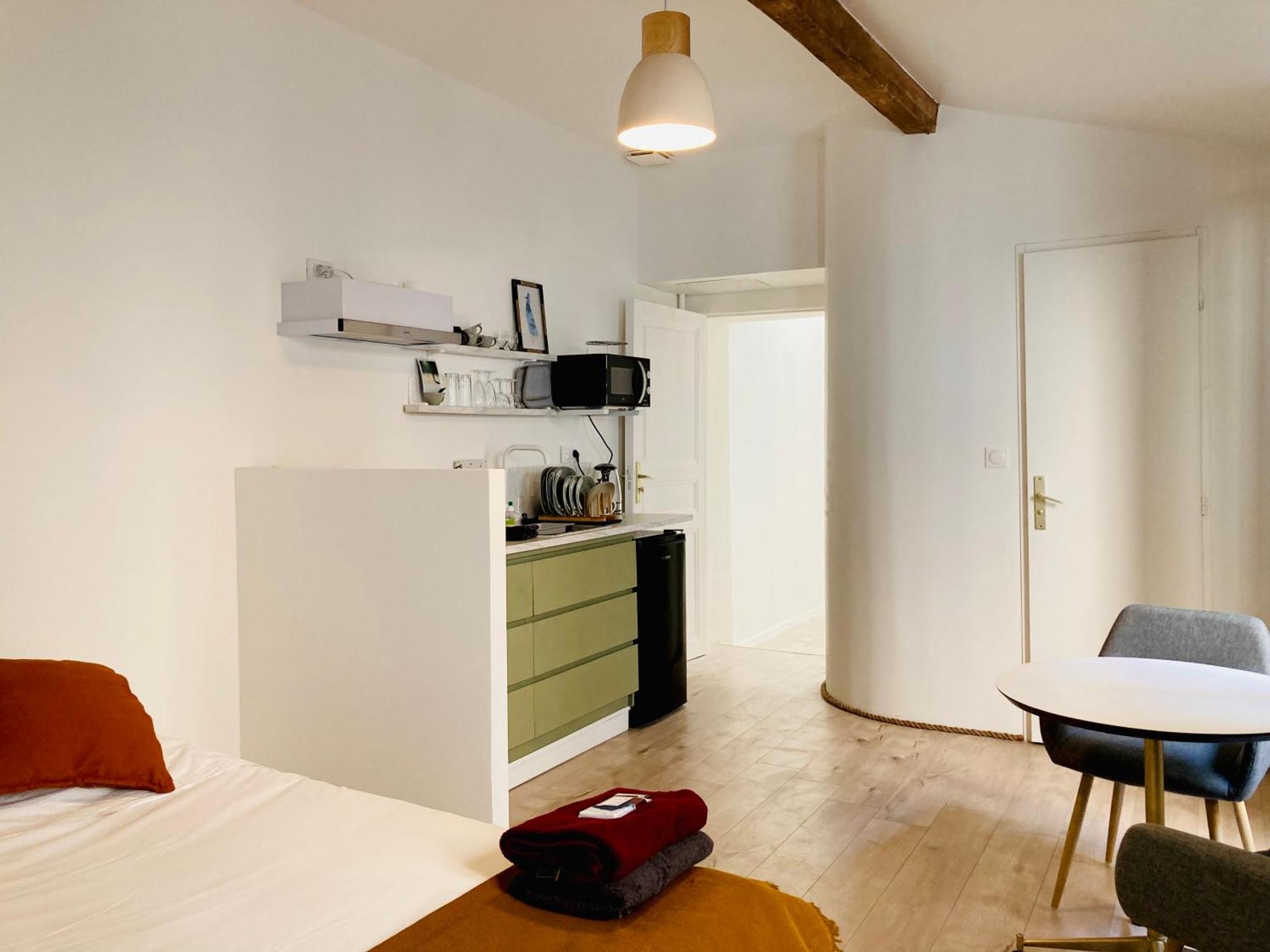 Serene Sixteen - Valence Centre Ville Екстер'єр фото