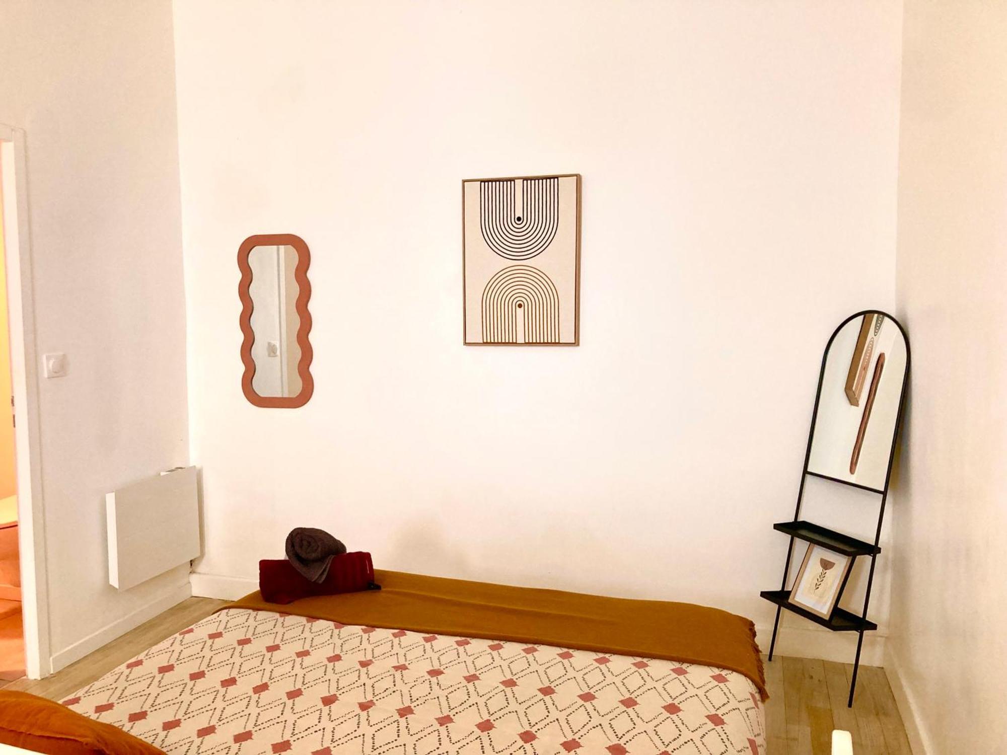 Serene Sixteen - Valence Centre Ville Екстер'єр фото